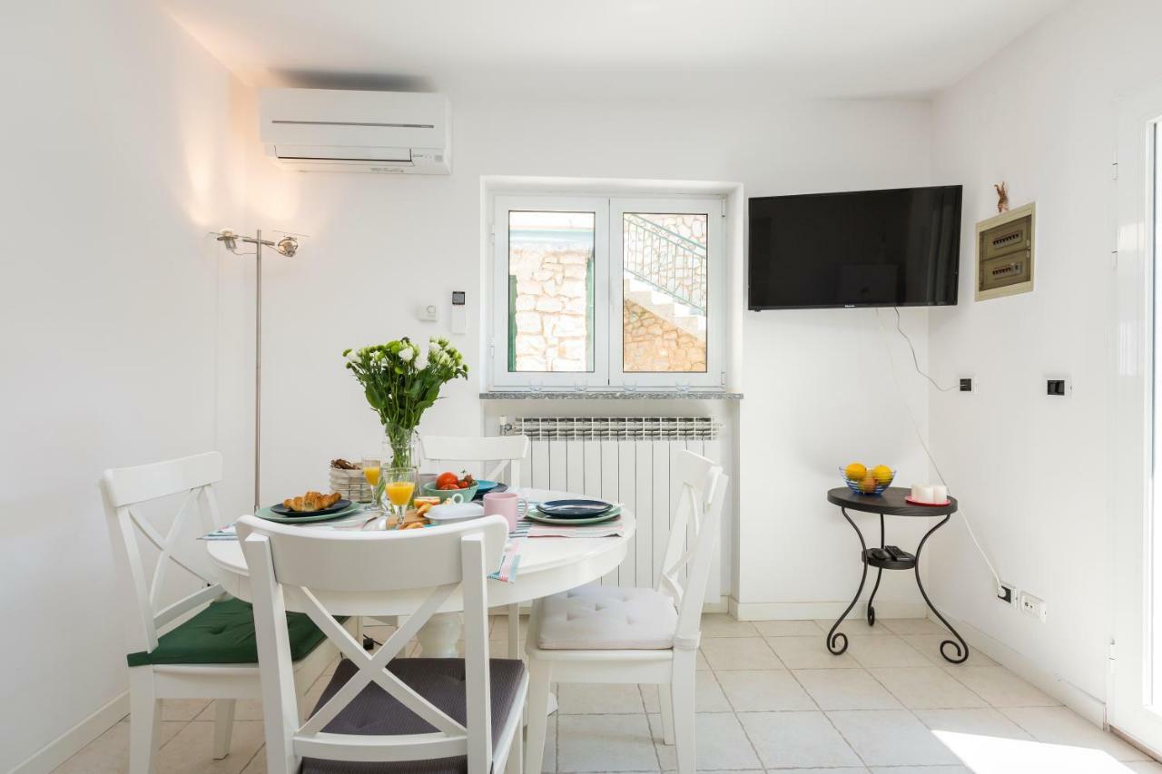 Apartments Antje ヴェリ・ロシニュ エクステリア 写真